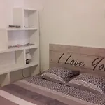 Cosy Centre 아파트